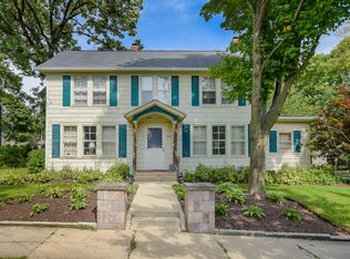 729 E Benton Ave, Naperville, IL