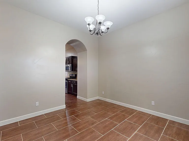 7169 N Skies Ln — Photo 4