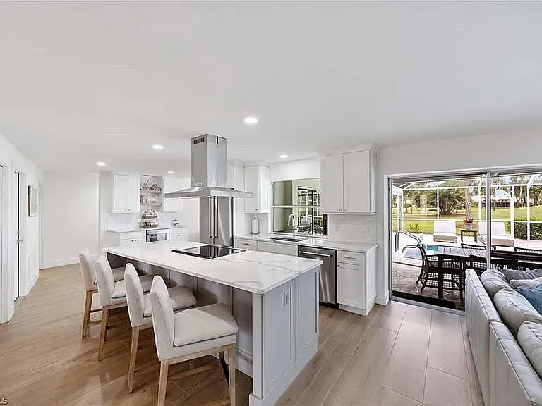 9905 Treasure Cay Ln — Photo 11