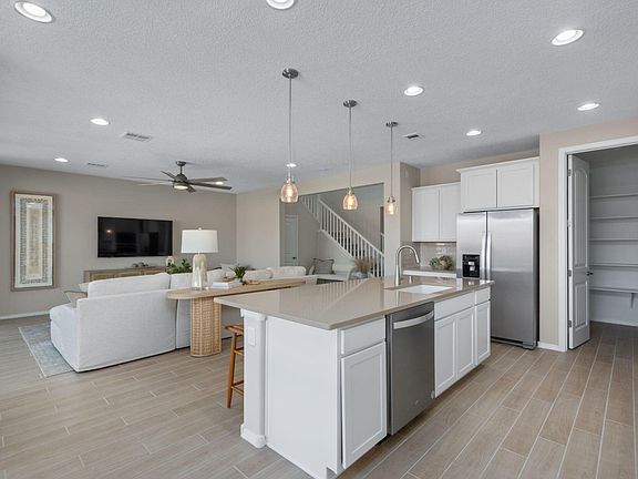 5th image of 2050 Althea Ln NE