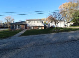 18157 Rockwell Ave, Homewood, IL 60430