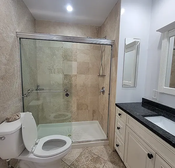 1862 Grove St #2R — Photo 6