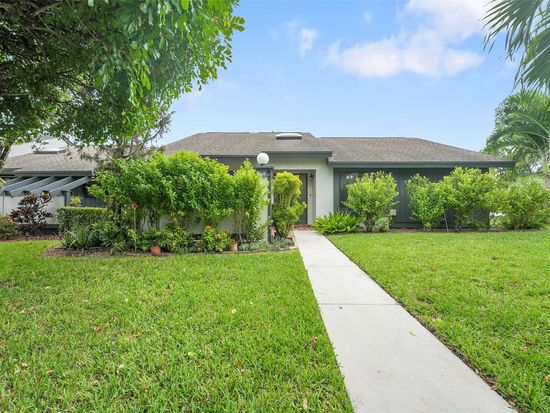 468 Long Bow Court #468, West Palm Beach, FL 33411