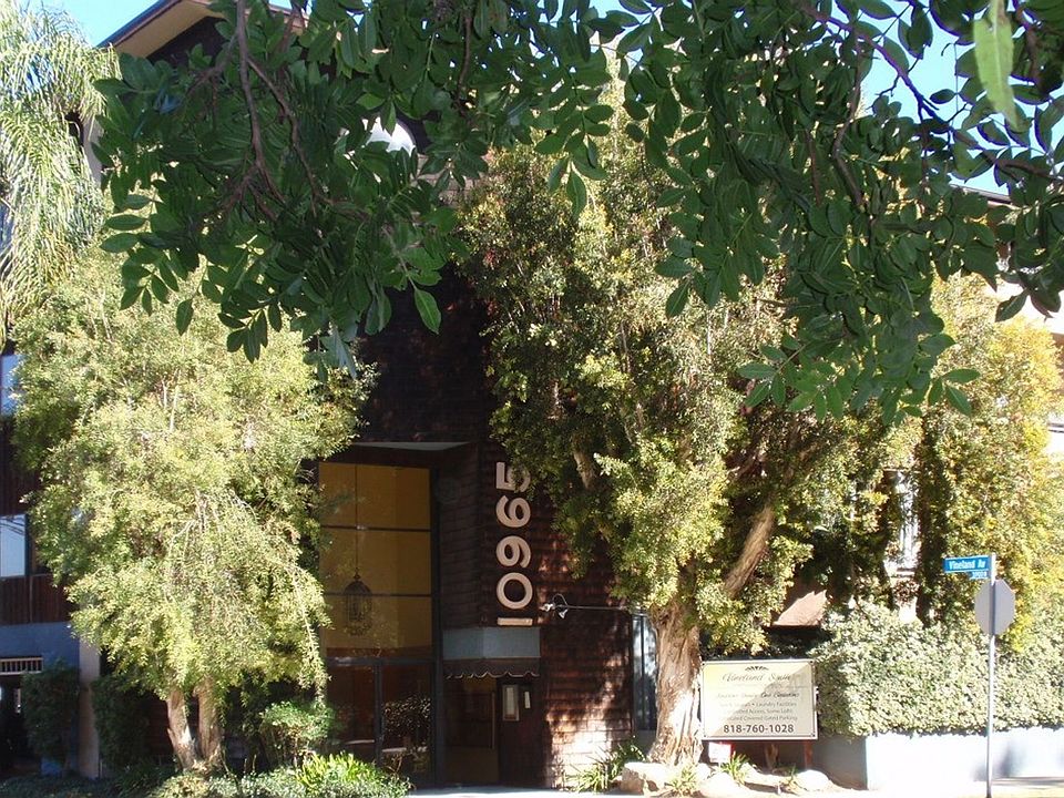 1st image of 10965 Fruitland Dr APT 203