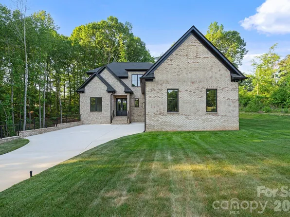 3204 Chancellor Ln, Monroe, NC 28110