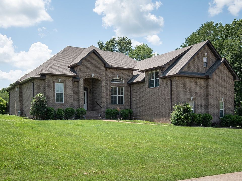 1st image of 1007 Robert Lee Dr