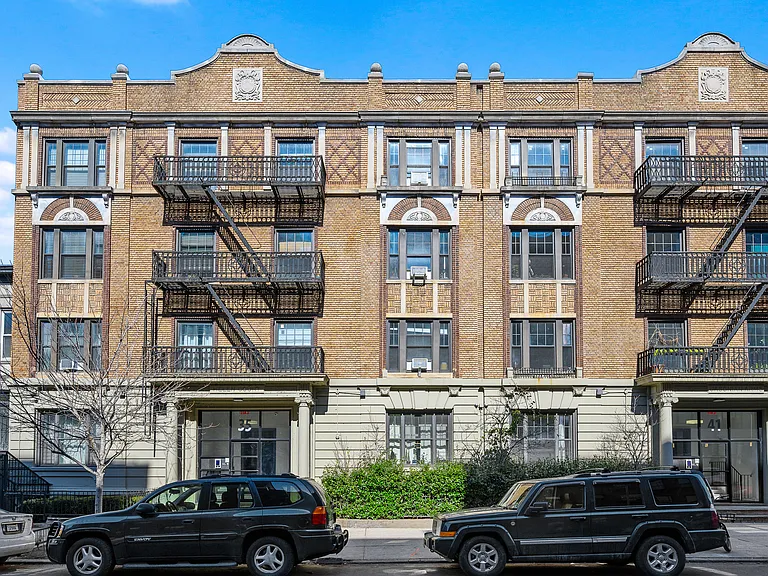 41 Clarkson Ave #4E — Photo 8