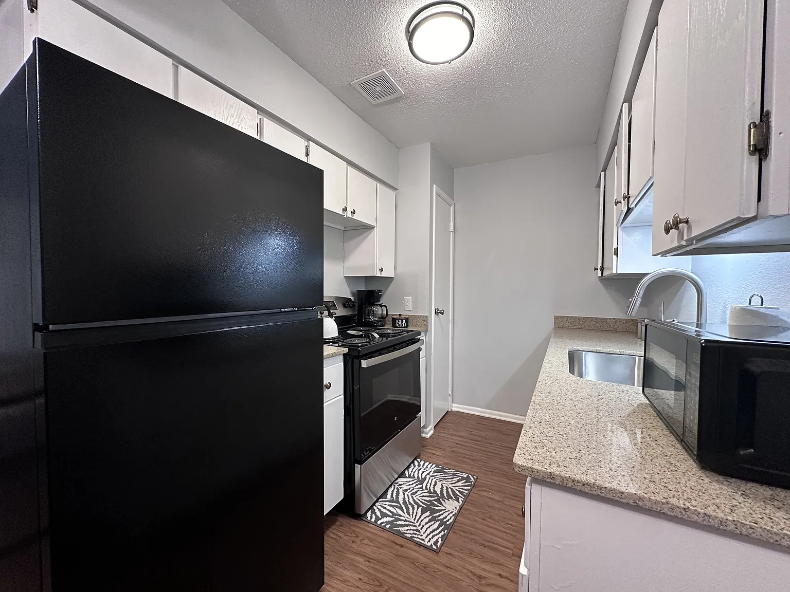 3802 Pine Street - 3 — Photo 3