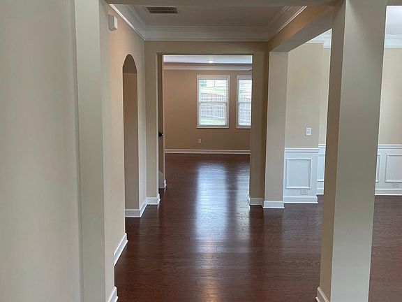 Foyer/entry to family room