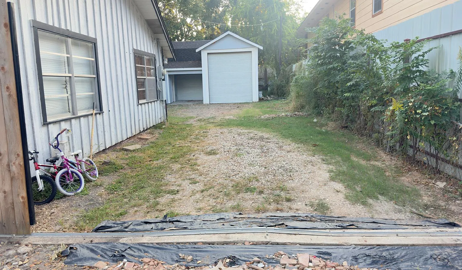 1 bed, 2054 sqft, $1,700 — Photo 2