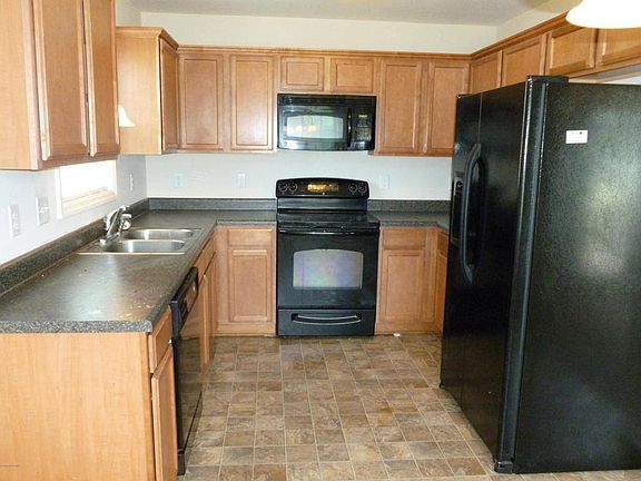5th image of 105 Hill Farm Dr