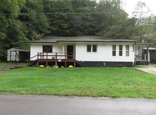 1636 Hunter Rd, Charleston, WV 25311