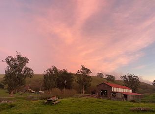 5488 Middle Rd, Petaluma, CA 94952