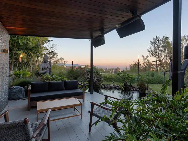 8476 Cole Crest Dr — Photo 13