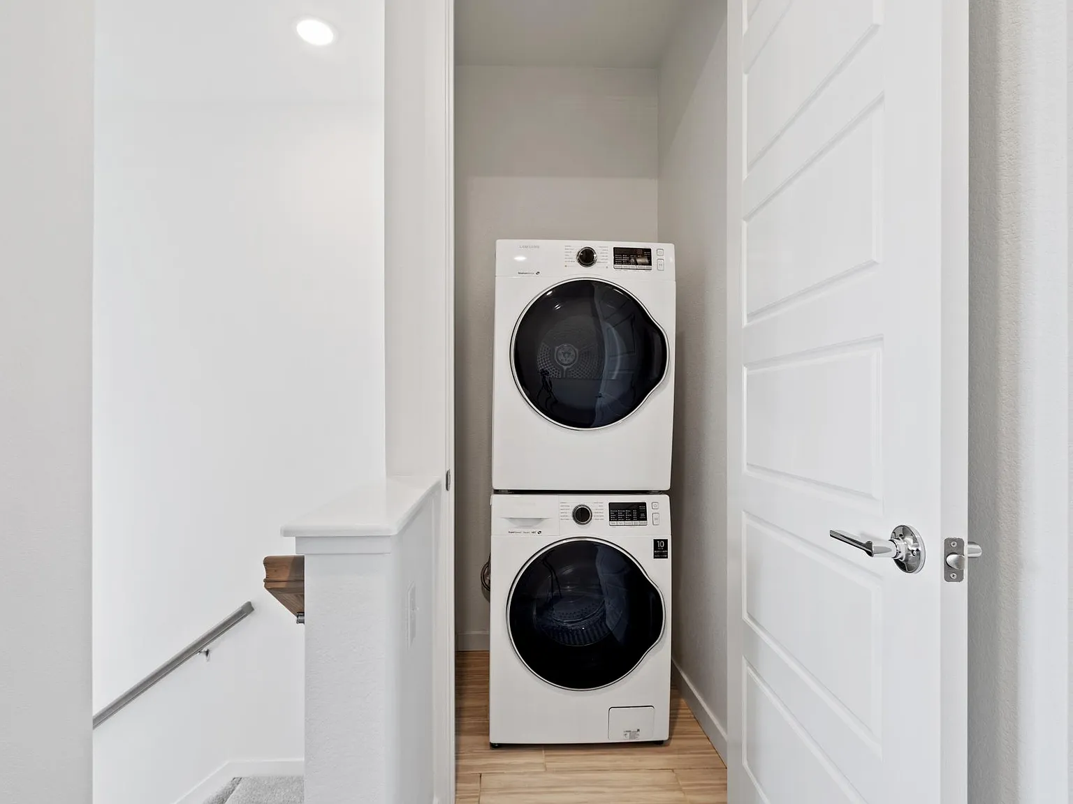 3 bed, 2.5 bath, 1560 sqft, $3,150 — Photo 4