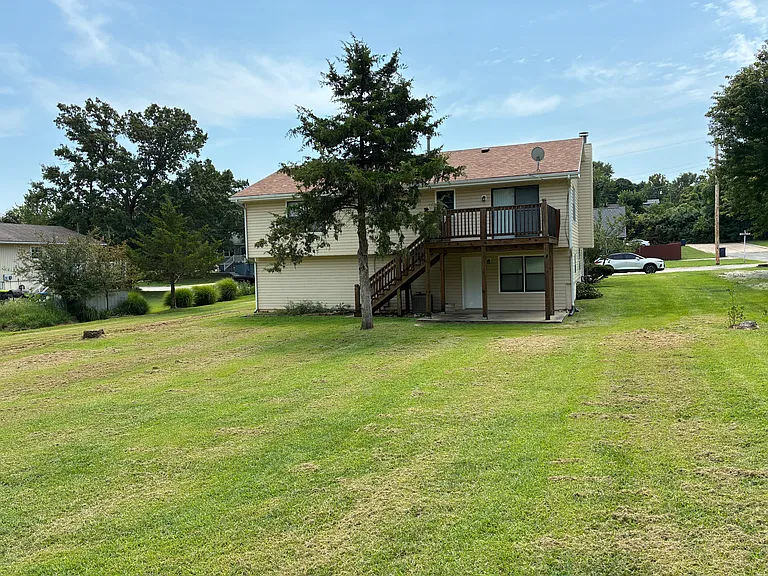 502 Dogwood Dr — Photo 3