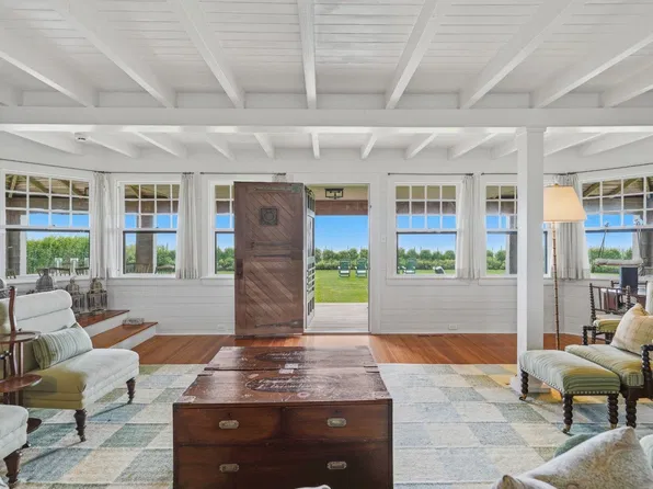59 Baxter Rd, Nantucket, MA 02554
