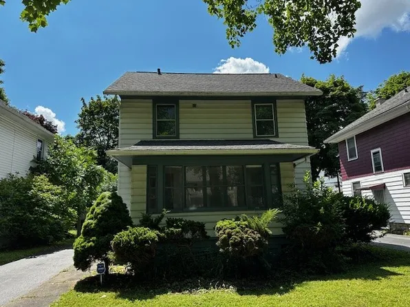 327 Inglewood Dr, Rochester, NY 14619