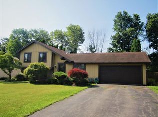 35 Alger Dr, Rochester, NY 14624