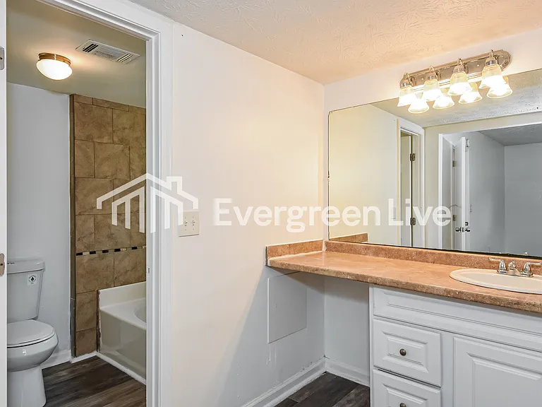 668 Alex Way SW — Photo 5
