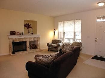 2nd image of 1977 Crenshaw Cir