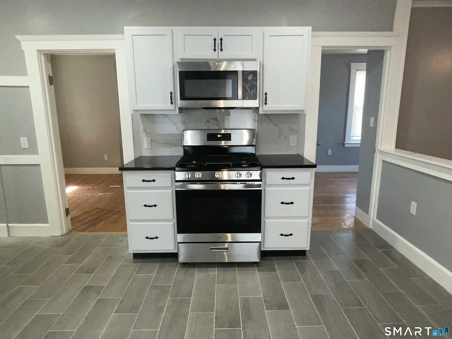 2 bed, 1.0 bath, 832 sqft, $1,800 — Photo 4