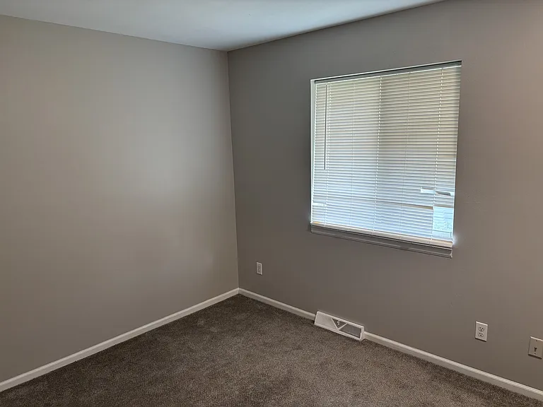 3220 Coach Ln SE — Photo 8