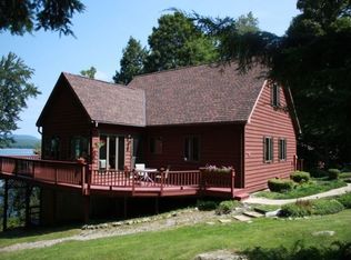 531 S Shore Rd, Gloversville, NY 12078