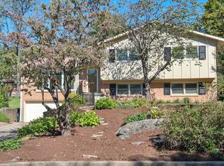 1631 Dunbarton Wynde, Louisville, KY 40205