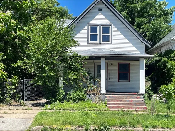 922 5th St SE, Cedar Rapids, IA 52401