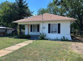 408 Water St, Whitesboro, TX 76273