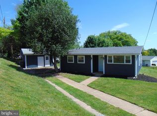 909 Oak St, Frederick, MD 21703