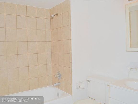 4th image of 4501 NE 21st Ave APT 312