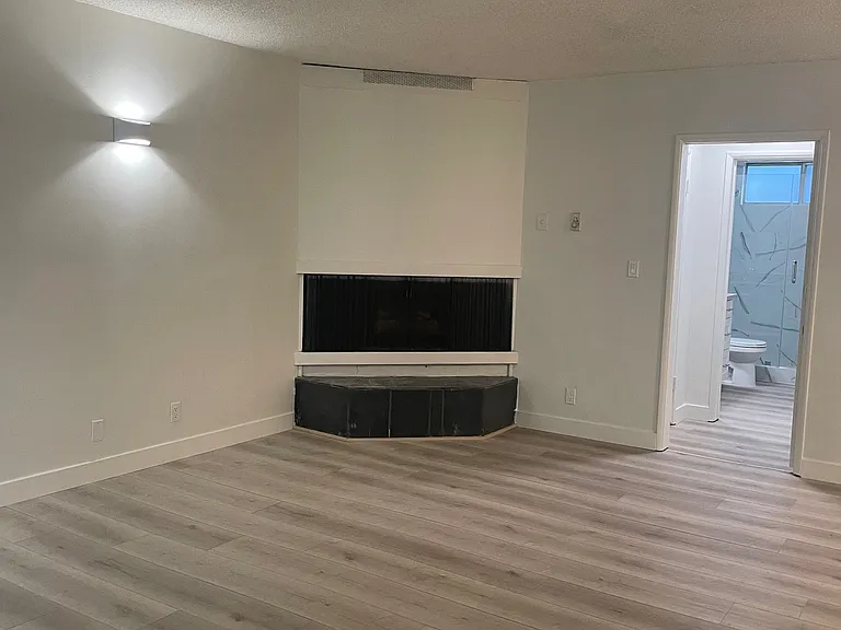 10810 Missouri Ave #2 — Photo 10