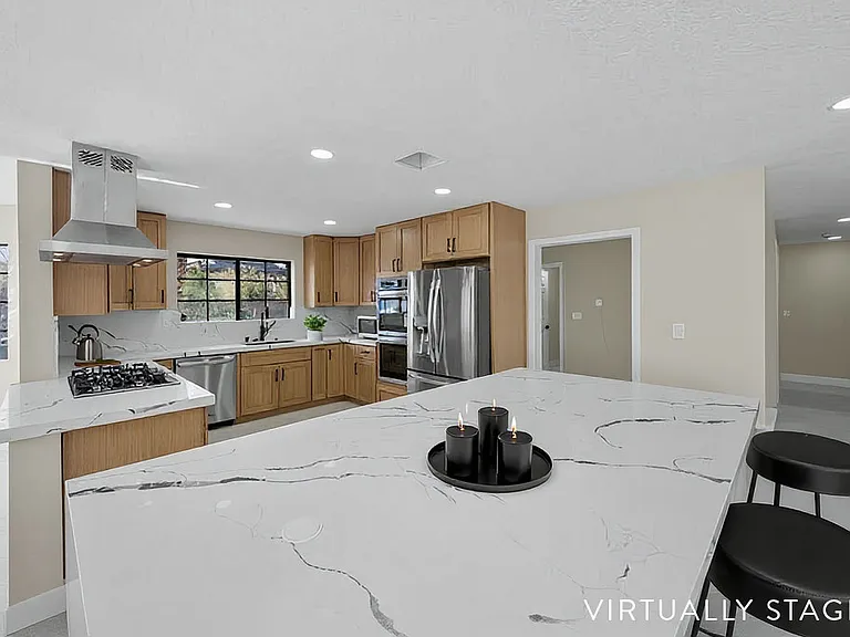 3382 Montessouri St — Photo 3