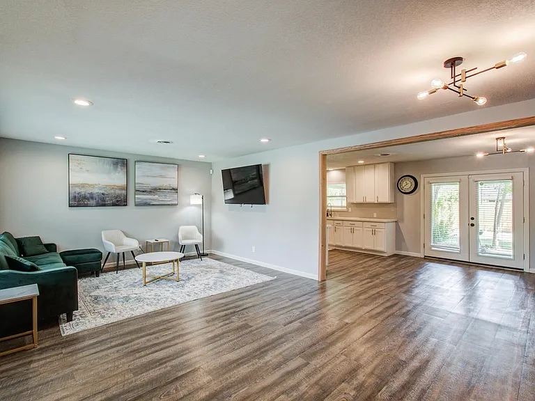 8018 Hammerly Blvd — Photo 5