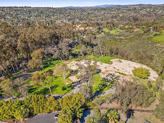 3rd image of 18065 Avenida Alondra