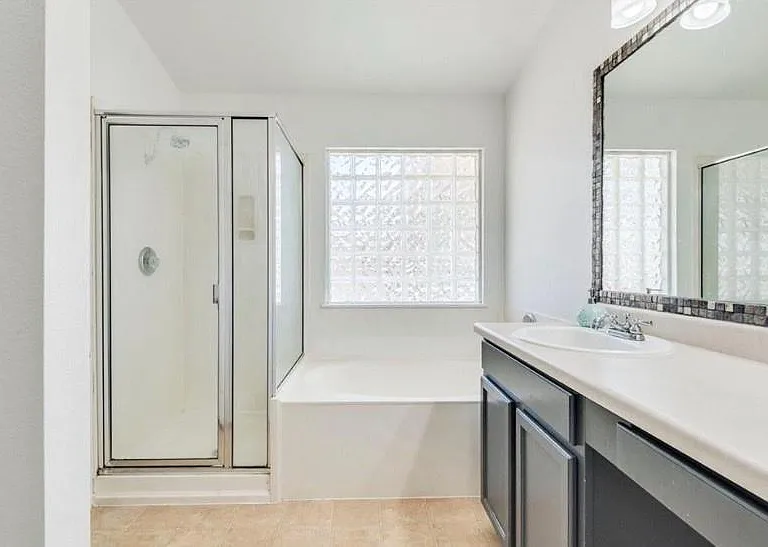 158 Hogan — Photo 14