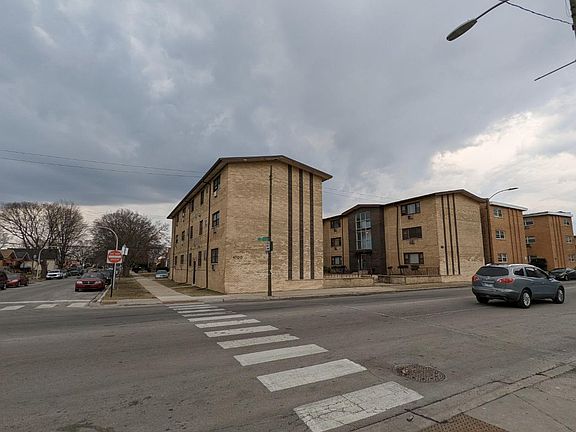 2nd image of 8700 S Paxton Ave #F2