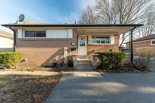 303 Rossland Rd W #MAIN Photo 1