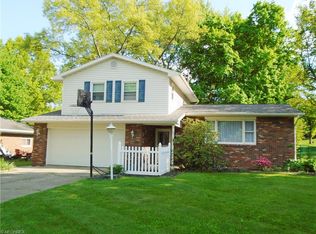 672 Robinson Ave, Barberton, OH 44203