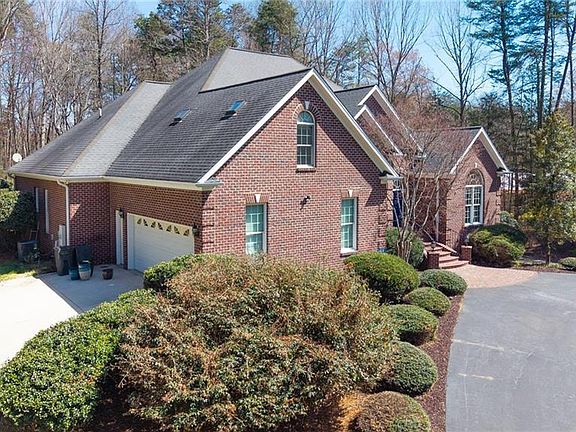 4th image of 1515 Timber Creek Ln