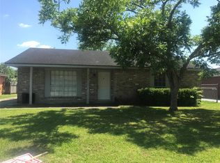 248 Bastrop St, Angleton, TX 77515