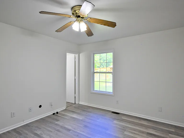 973 Hot Shot Dr — Photo 19