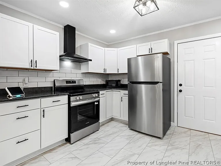 804 Rodie Ave — Photo 15