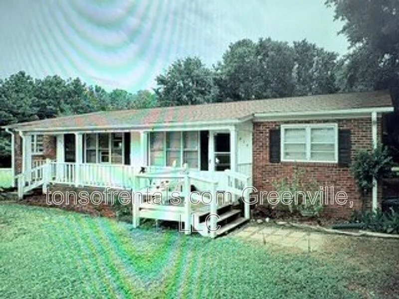 2 bed, 1.0 bath, $895 — Photo 2