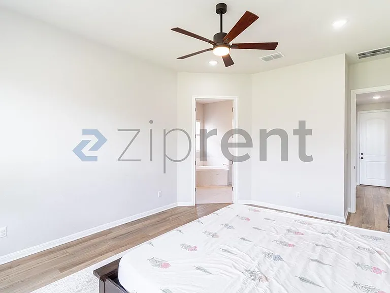 113 Contrada Grace Ln — Photo 8