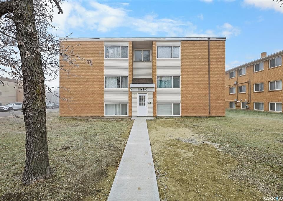 1st image of 1560 ALEXANDRA STREET
