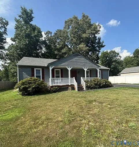 3 bed, 2.0 bath, 1288 sqft, $2,000 — Photo 2