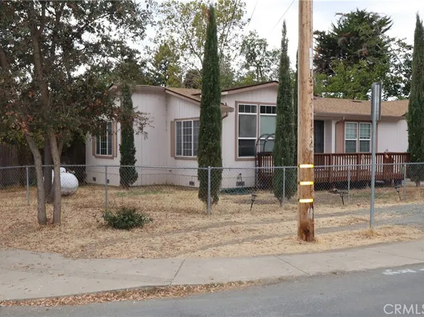 3835 Country Club Dr, Lucerne, CA 95458